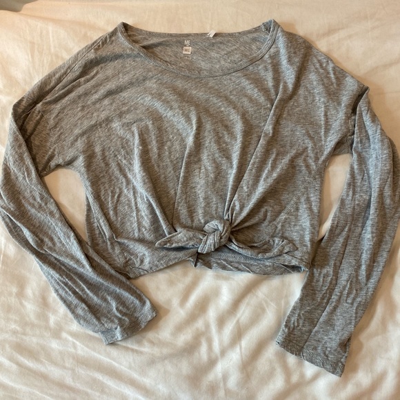 Me to We grey tie longsleeve - Picture 2 of 2